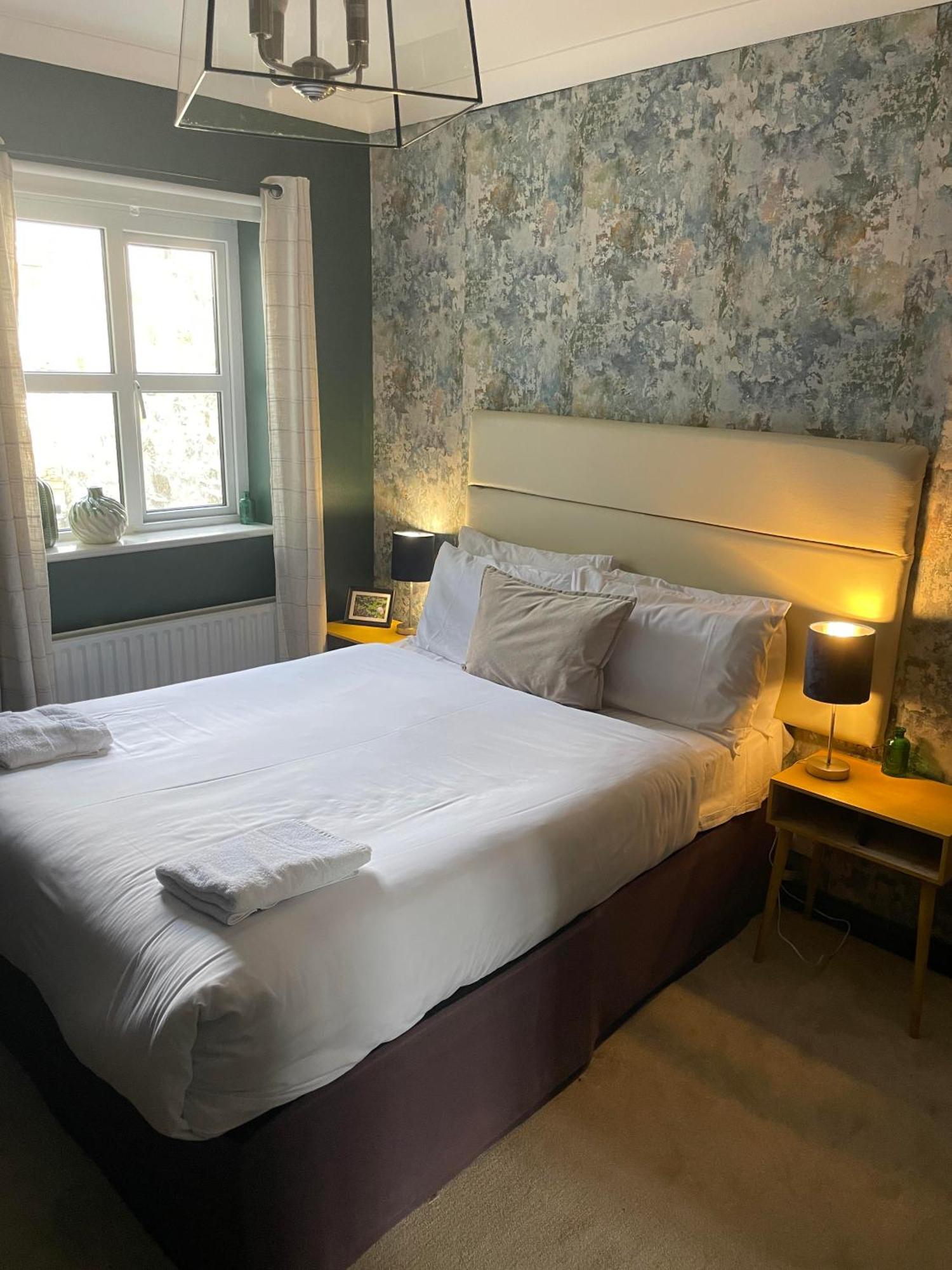 The Ivy Rooms Клифден Экстерьер фото