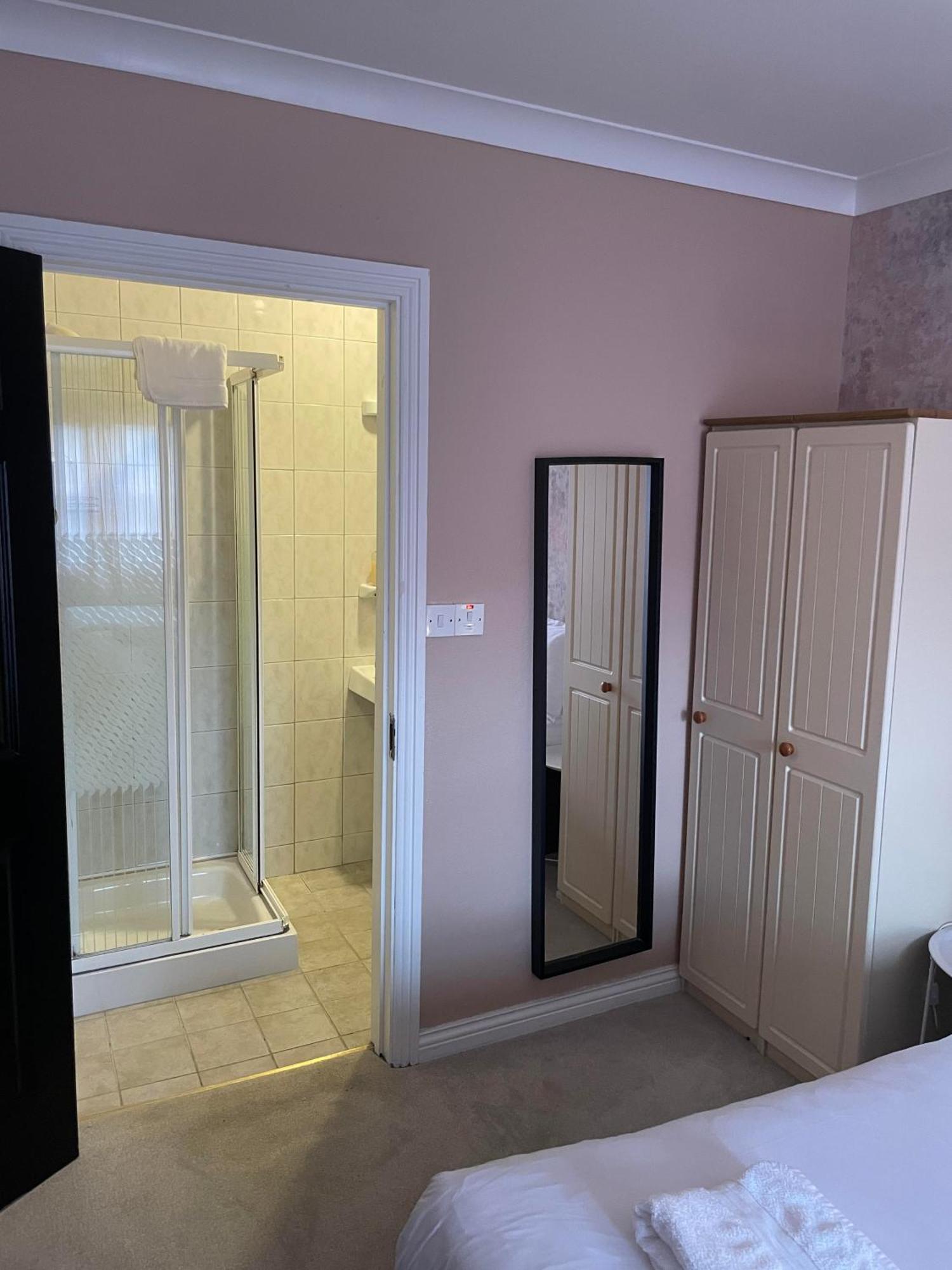 The Ivy Rooms Клифден Экстерьер фото