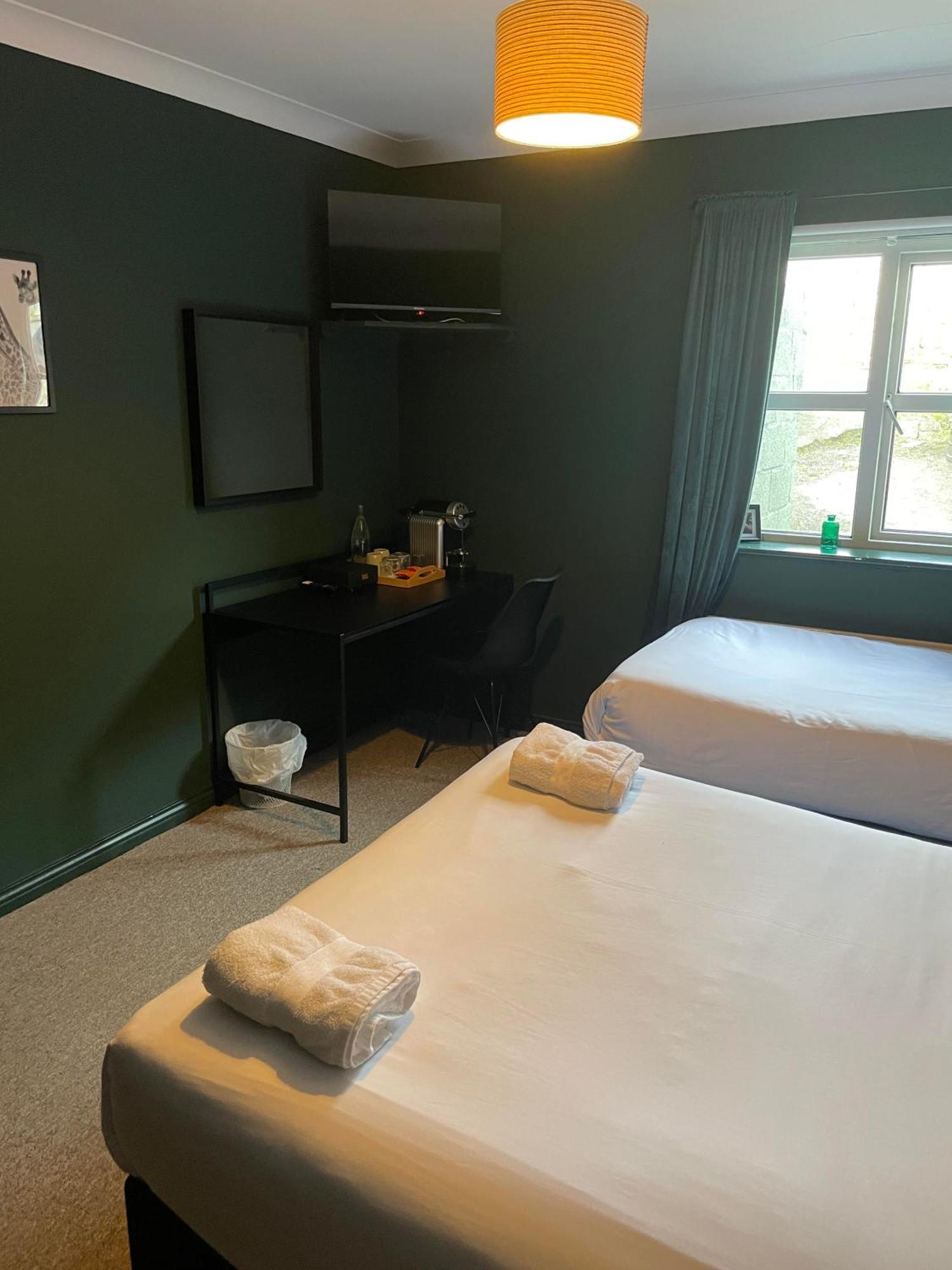 The Ivy Rooms Клифден Экстерьер фото
